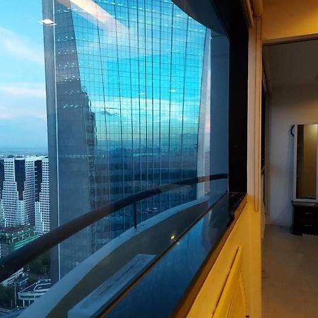 Family Staycation With Pool Manila Exterior foto